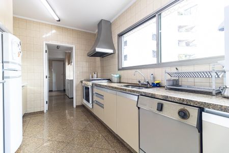 Apartamento à venda com 253m², 4 quartos e 3 vagasCozinha