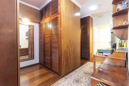 Apartamento à venda com 253m², 4 quartos e 3 vagasCloset da Suíte 1