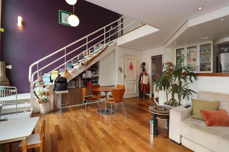 Apartamento à venda com 111m², 2 quartos e 2 vagas Apartamento à venda com 111m², 2 quartos e 2 vagasSala