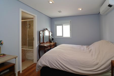 Apartamento à venda com 111m², 2 quartos e 2 vagas Apartamento à venda com 111m², 2 quartos e 2 vagasSuíte