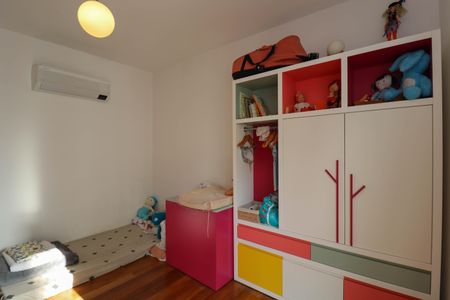 Apartamento à venda com 111m², 2 quartos e 2 vagas Apartamento à venda com 111m², 2 quartos e 2 vagasQuarto