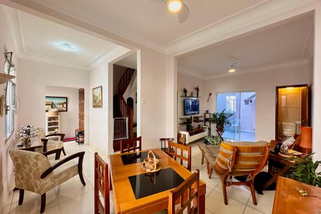 Casa de condomínio à venda com 140m², 3 quartos e 1 vaga Casa de condomínio à venda com 140m², 3 quartos e 1 vagaSala