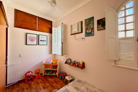 Casa de condomínio à venda com 140m², 3 quartos e 1 vaga Casa de condomínio à venda com 140m², 3 quartos e 1 vagaQuarto 1