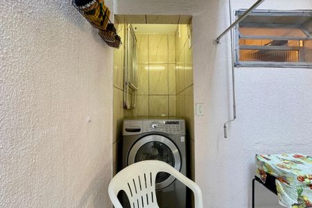 Casa de condomínio à venda com 140m², 3 quartos e 1 vaga Casa de condomínio à venda com 140m², 3 quartos e 1 vagaÁrea de Serviço