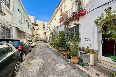 Casa de condomínio à venda com 140m², 3 quartos e 1 vaga Casa de condomínio à venda com 140m², 3 quartos e 1 vagaVila