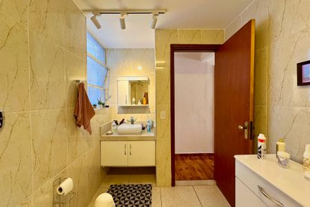 Casa de condomínio à venda com 140m², 3 quartos e 1 vaga Casa de condomínio à venda com 140m², 3 quartos e 1 vagaBanheiro