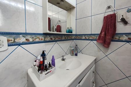 Casa à venda com 131m², 5 quartos e 1 vaga Casa à venda com 131m², 5 quartos e 1 vagaBanheiro Suíte