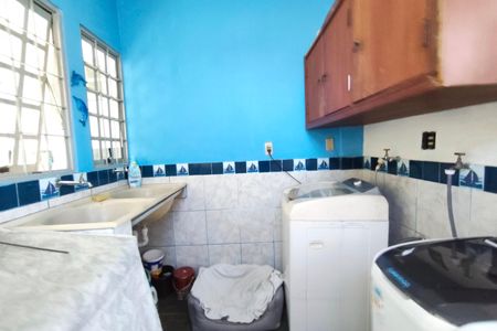 Casa à venda com 131m², 5 quartos e 1 vaga Casa à venda com 131m², 5 quartos e 1 vagaÁrea de Serviço