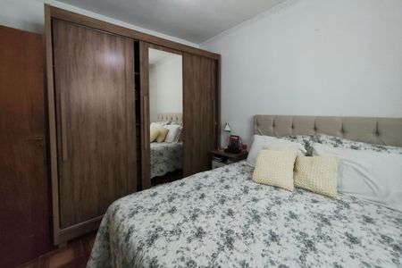 Casa à venda com 131m², 5 quartos e 1 vaga Casa à venda com 131m², 5 quartos e 1 vagaQuarto Suíte