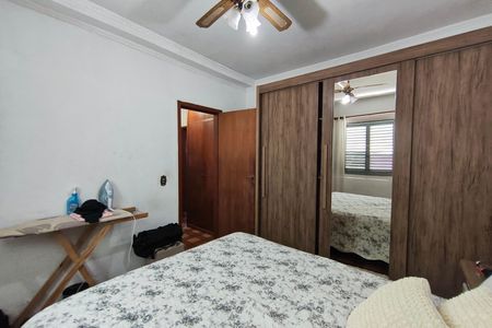 Casa à venda com 131m², 5 quartos e 1 vaga Casa à venda com 131m², 5 quartos e 1 vagaQuarto Suíte