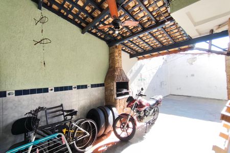 Casa à venda com 131m², 5 quartos e 1 vaga Casa à venda com 131m², 5 quartos e 1 vagaÁrea gourmet