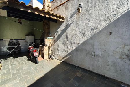 Casa à venda com 131m², 5 quartos e 1 vaga Casa à venda com 131m², 5 quartos e 1 vagaÁrea gourmet