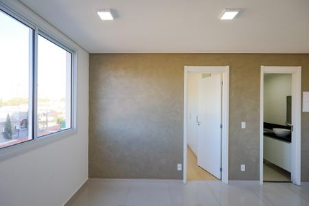 Apartamento para alugar com 33m², 2 quartos e sem vaga Apartamento para alugar com 33m², 2 quartos e sem vagaSala