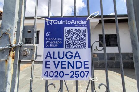 Casa à venda com 158m², 3 quartos e 2 vagasFachada