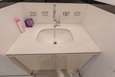 Apartamento à venda com 400m², 4 quartos e 1 vagaBanheiro da Suíte 2