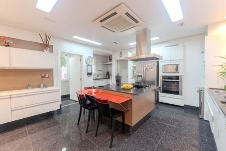 Apartamento à venda com 400m², 4 quartos e 1 vagaCozinha