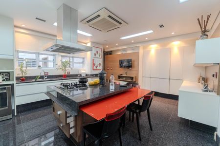 Apartamento à venda com 400m², 4 quartos e 1 vagaCozinha