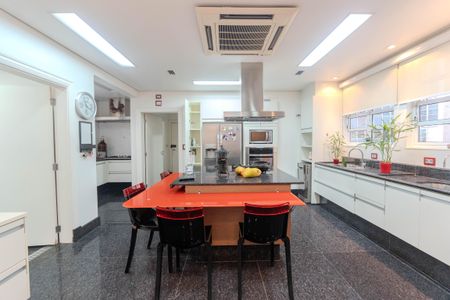 Apartamento à venda com 400m², 4 quartos e 1 vagaCozinha