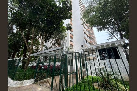 Apartamento à venda com 102m², 3 quartos e 2 vagasFachada