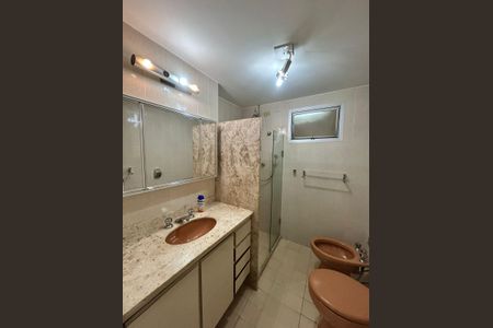 Apartamento à venda com 102m², 3 quartos e 2 vagasBanheiro Social