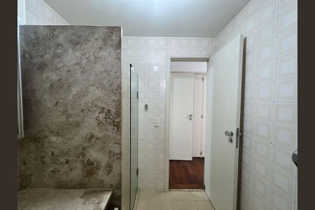 Apartamento à venda com 102m², 3 quartos e 2 vagasBanheiro da Suíte