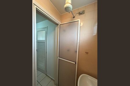 Apartamento à venda com 102m², 3 quartos e 2 vagasBanheiro de Serviço