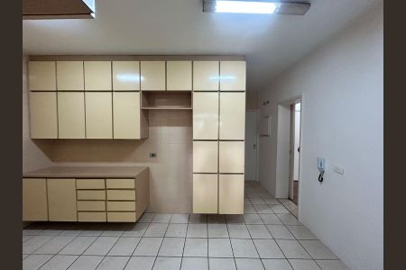 Apartamento à venda com 102m², 3 quartos e 2 vagasCozinha