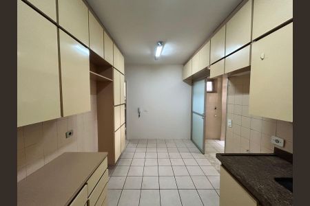 Apartamento à venda com 102m², 3 quartos e 2 vagasCozinha