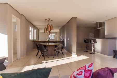 Apartamento à venda com 53m², 2 quartos e 1 vaga Apartamento à venda com 53m², 2 quartos e 1 vagaÁrea comum - Salão de festas