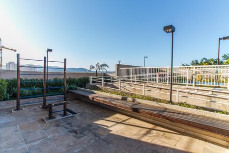 Apartamento à venda com 53m², 2 quartos e 1 vaga Apartamento à venda com 53m², 2 quartos e 1 vagaÁrea comum - Piscina