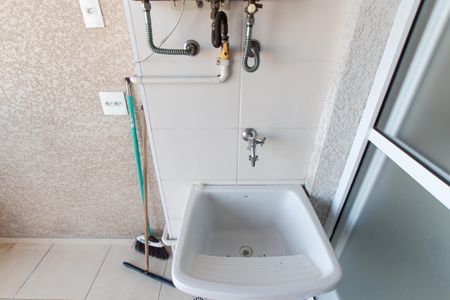 Apartamento à venda com 53m², 2 quartos e 1 vaga Apartamento à venda com 53m², 2 quartos e 1 vagaCozinha e Área de Serviço