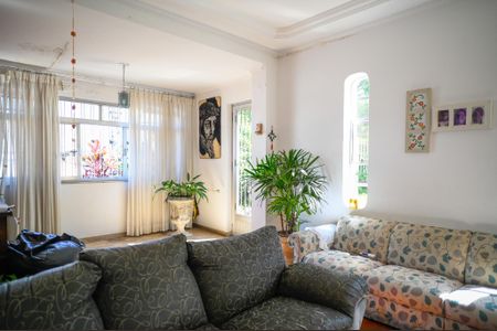 Casa para alugar com 740m², 4 quartos e 3 vagasSala