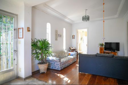 Casa para alugar com 740m², 4 quartos e 3 vagasSala