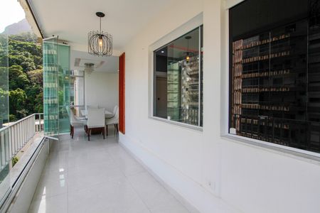 Apartamento para alugar com 110m², 3 quartos e 1 vagaVaranda