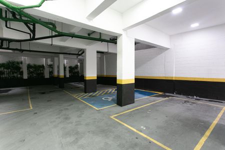 Studio para alugar com 25m², 1 quarto e 1 vaga Studio para alugar com 25m², 1 quarto e 1 vagaGaragem