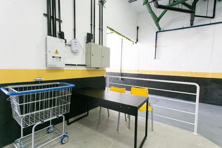 Studio para alugar com 25m², 1 quarto e 1 vaga Studio para alugar com 25m², 1 quarto e 1 vagaÁrea comum