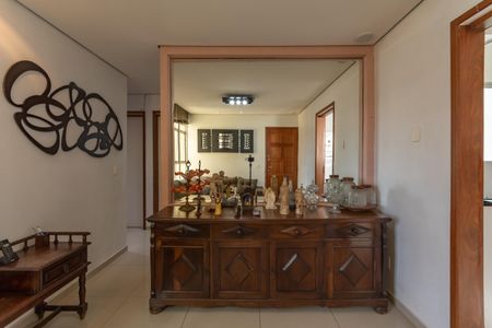 Apartamento à venda com 111m², 4 quartos e 1 vagaSala