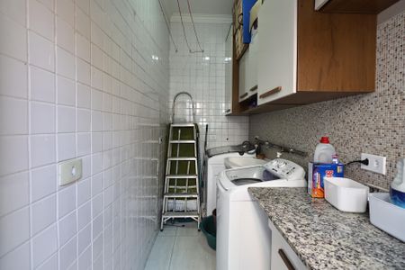 Casa à venda com 230m², 3 quartos e 5 vagasÁrea de Serviço