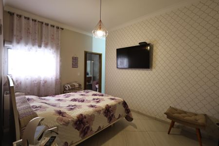 Casa à venda com 230m², 3 quartos e 5 vagasSuíte 1