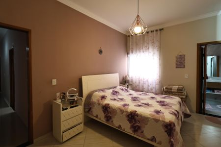 Casa à venda com 230m², 3 quartos e 5 vagasSuíte 1