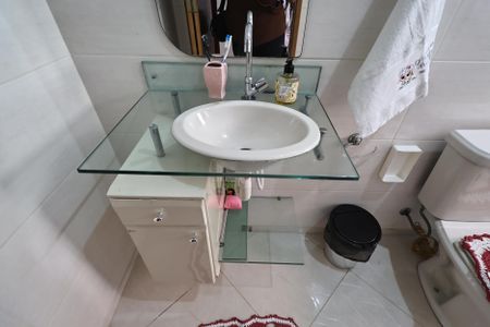 Casa à venda com 230m², 3 quartos e 5 vagasBanheiro da Suíte 2