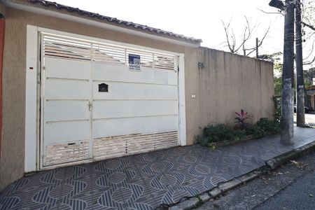 Casa à venda com 230m², 3 quartos e 5 vagasFachada e plaquinha