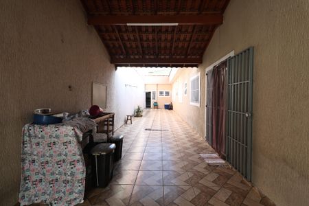 Casa à venda com 230m², 3 quartos e 5 vagasQuintal