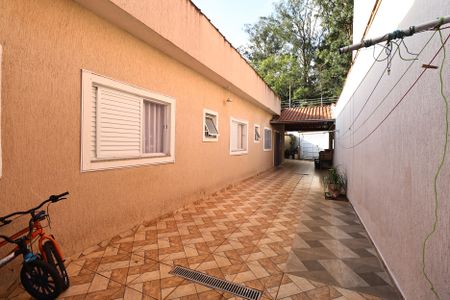 Casa à venda com 230m², 3 quartos e 5 vagasQuintal