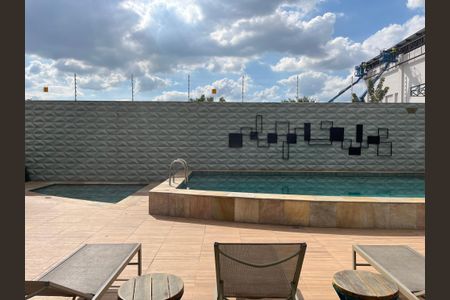 Apartamento à venda com 34m², 2 quartos e sem vagaÁrea comum - Piscina