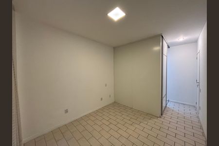 Apartamento à venda com 147m², 3 quartos e 1 vaga Apartamento à venda com 147m², 3 quartos e 1 vagaSuíte