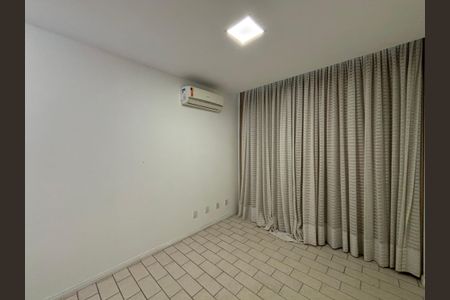 Apartamento à venda com 147m², 3 quartos e 1 vaga Apartamento à venda com 147m², 3 quartos e 1 vagaSuíte
