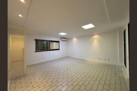 Apartamento à venda com 147m², 3 quartos e 1 vaga Apartamento à venda com 147m², 3 quartos e 1 vagaSala