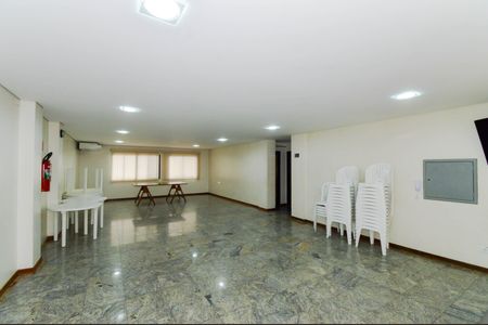 Apartamento à venda com 75m², 3 quartos e 2 vagasÁrea comum - Salão de festas