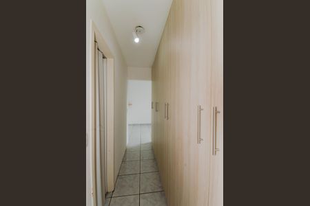 Apartamento à venda com 75m², 3 quartos e 2 vagasQuarto 3 - Armários